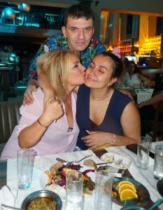 Efsane Kadin Yeni Singleini ve Dogum Gununu Sevenleriyle Kutladi… 11