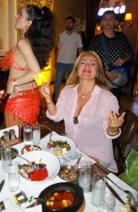 Efsane Kadin Yeni Singleini ve Dogum Gununu Sevenleriyle Kutladi… 2