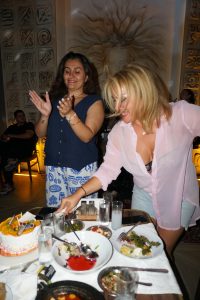 Efsane Kadin Yeni Singleini ve Dogum Gununu Sevenleriyle Kutladi… 8